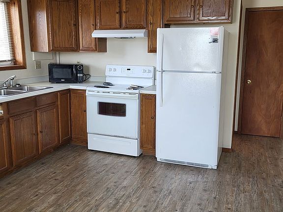 2nd image of 494 County Road C #C