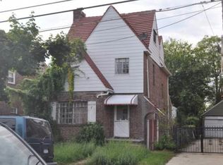 30-08 242nd St, Jamaica, NY 11422