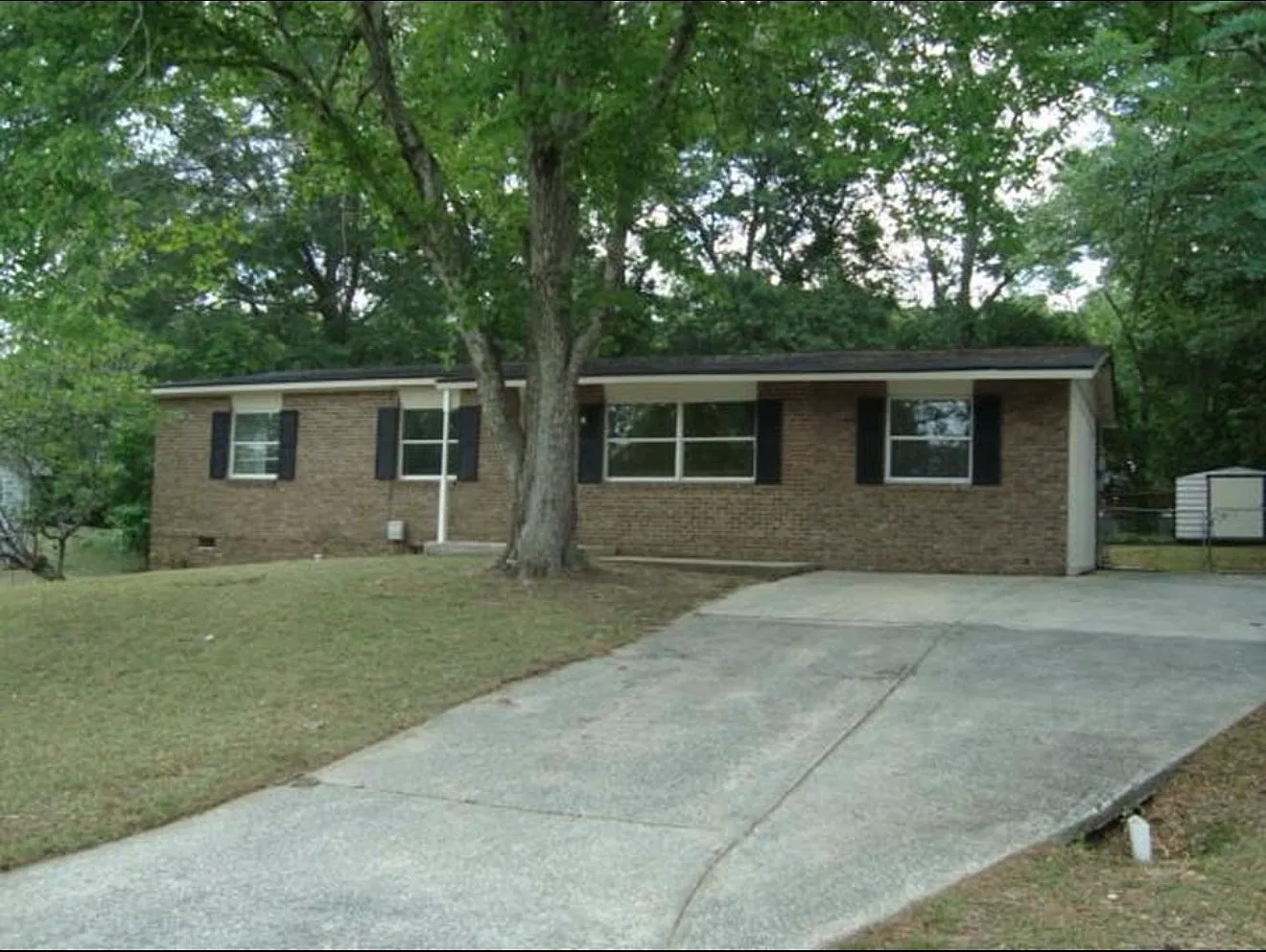 4 bed, 1204 sqft, $1,600 — Photo 1