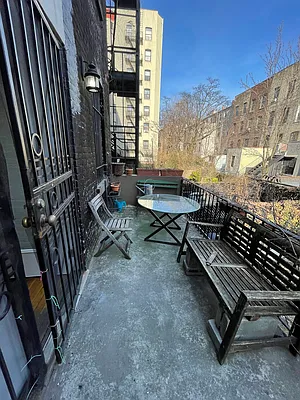 Rented by HH Property Management Services LLC | media 29