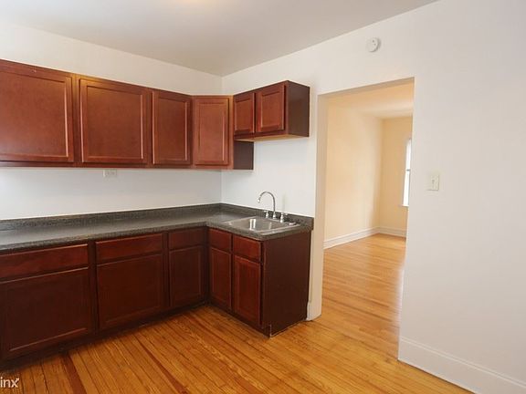 4th image of 6438 N Sacramento Ave APT 3E