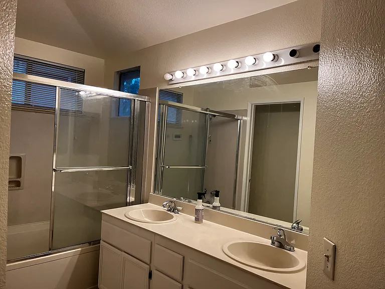 4813 Bridle Ct — Photo 32
