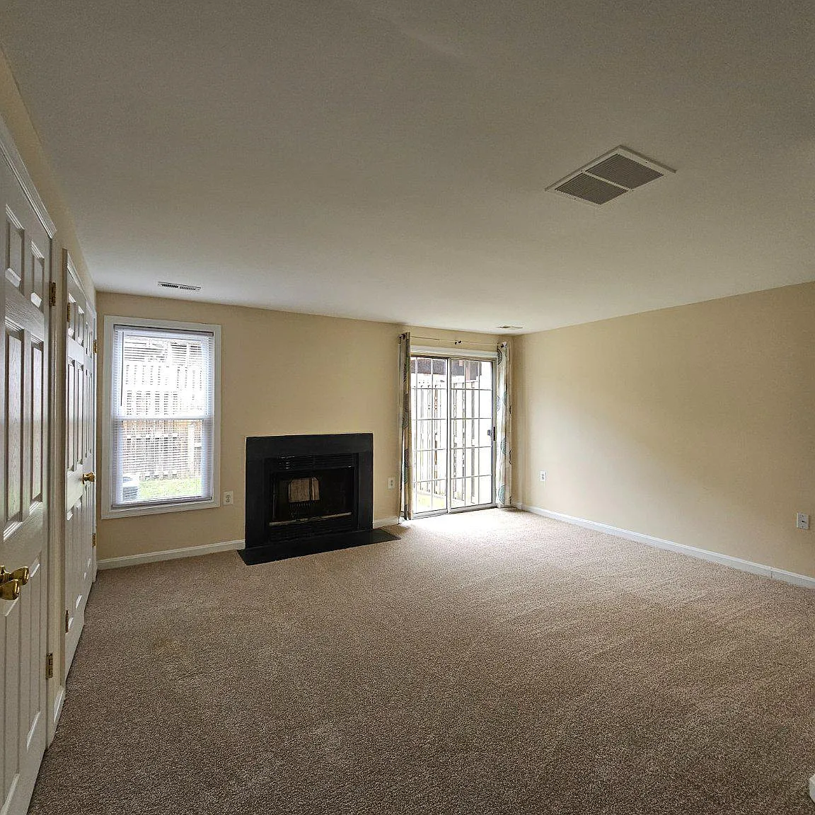 3 bed, 4.0 bath, 1810 sqft, $3,000 — Photo 4