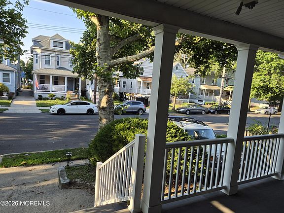 4th image of 1022 Sewall Ave Floor 2