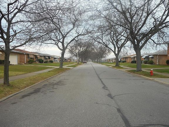 5th image of 4487 W 144th St