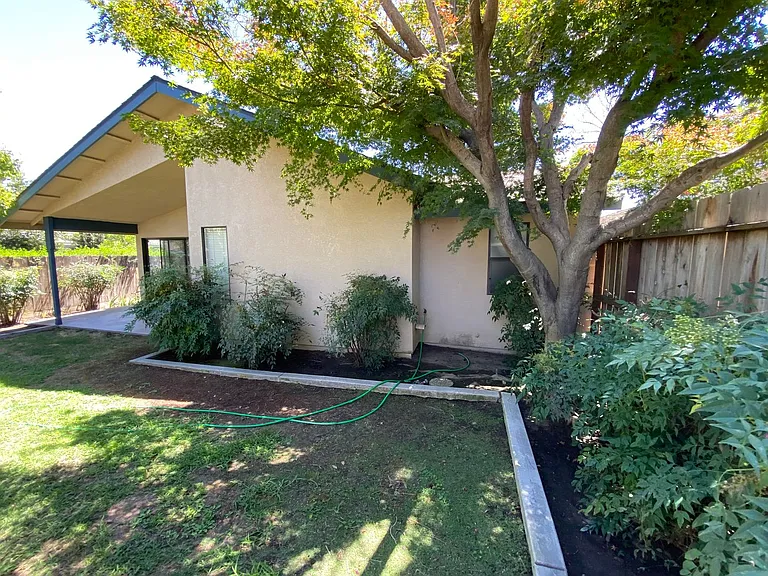 1348 E Ferguson Ct — Photo 27