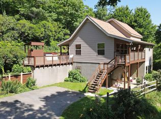 1027 Dyer Cv, Young Harris, GA 30582