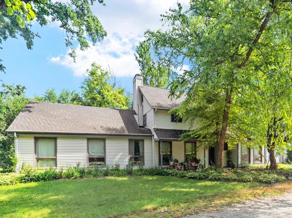 99 Lee Rd, Northbrook, IL 60062