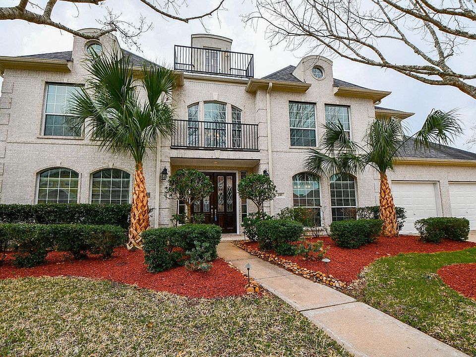 1st image of 101 Palm Blvd