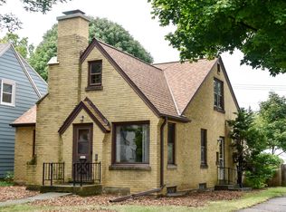 2879 N 77th St, Milwaukee, WI 53222