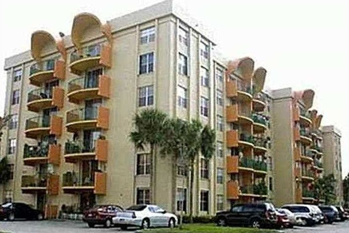 1st image of 9350 Fontainebleau Blvd APT 607