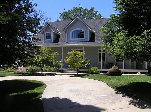 1st image of 3871 Peach Dr