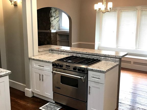 3rd image of 5010 Carrollton Ave