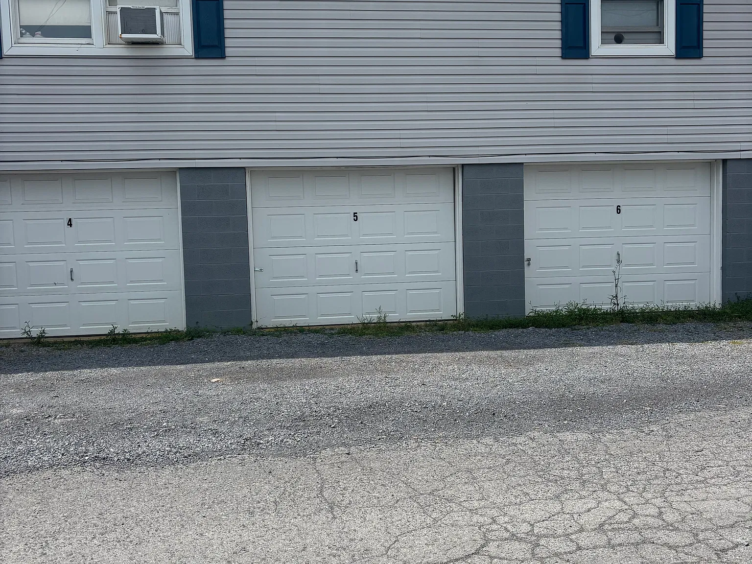 Studio, 228 sqft, $100 — Photo 1