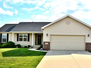 1625 Quail Run Ln, Cedar Falls, IA 50613