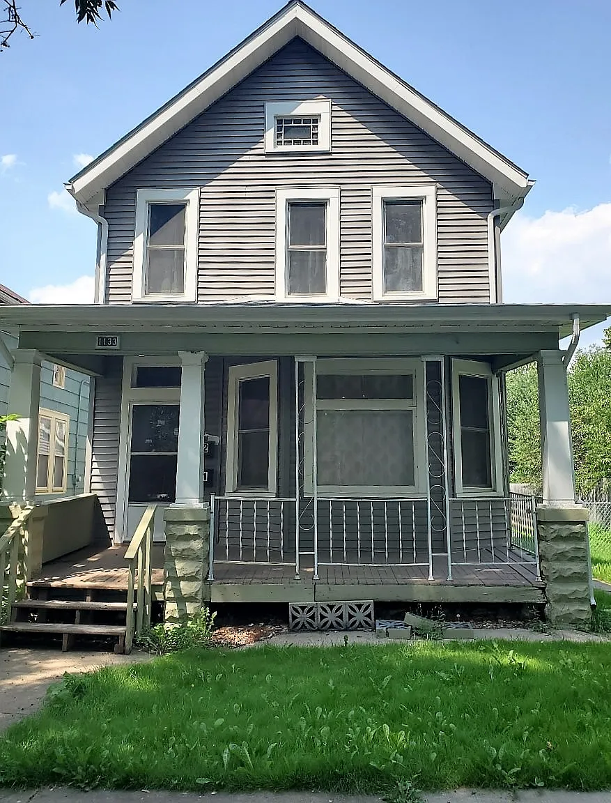 2 bed, 900 sqft, $1,150 — Photo 1