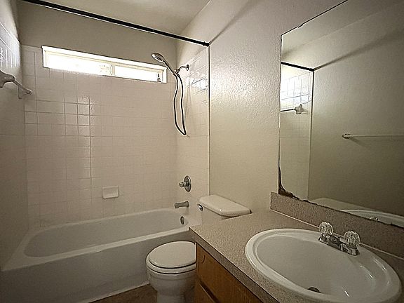 2nd image of 334 S 40th St APT D