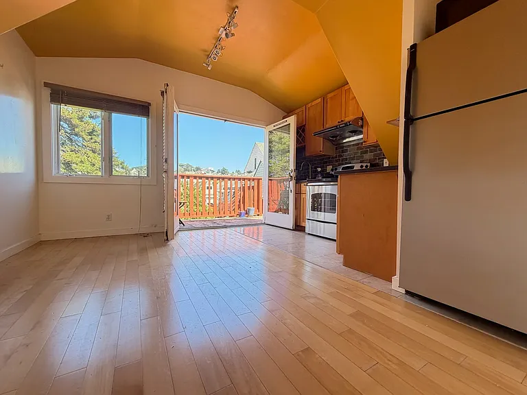 838 Shrader St #3 — Photo 1