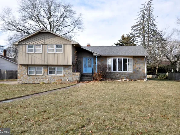 210 Philellena Rd, Cherry Hill, NJ 08034