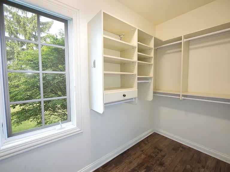 11560 N Canterbury Dr — Photo 18