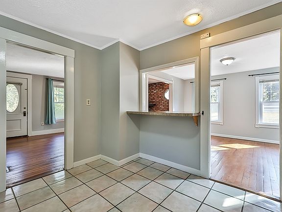 3rd image of 50 Boundary St