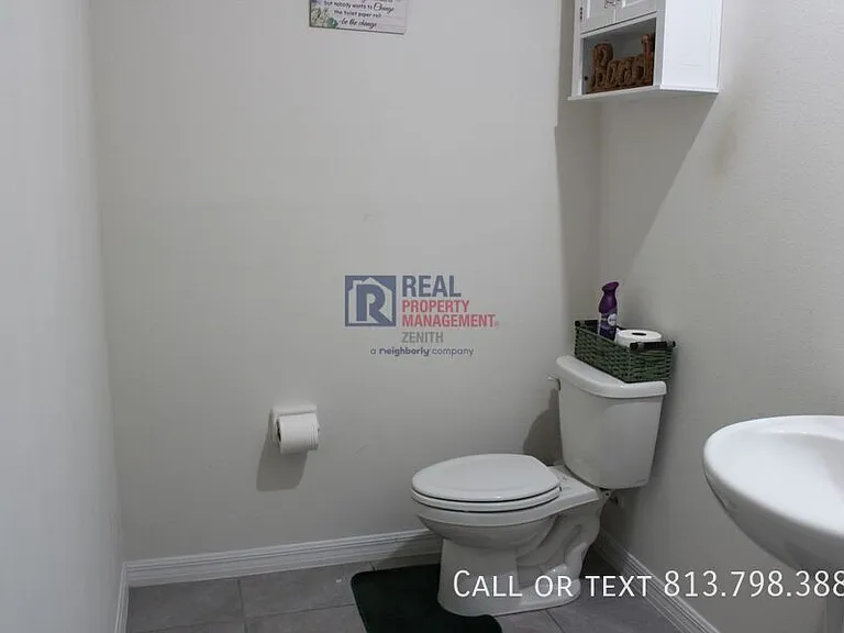 3199 Suncoast Plains Dr — Photo 18