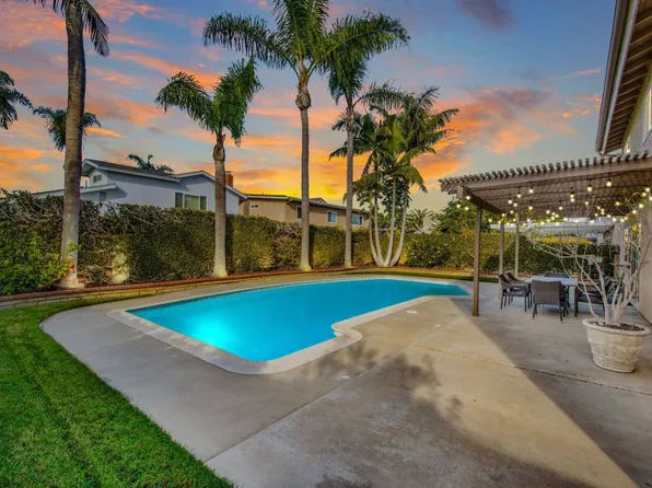 20111 Glacier Cir, Huntington Beach, CA 92646