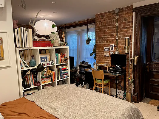 Rented by 3 Quincy Corp. | media 9