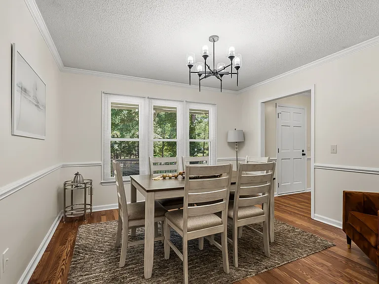 401 Redpath Dr — Photo 26