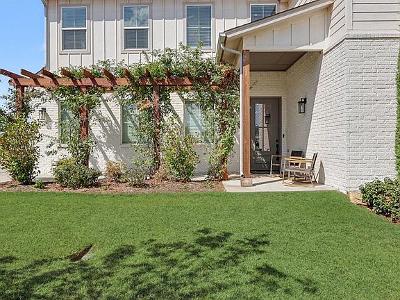 3rd image of 3501 Pasqual Way