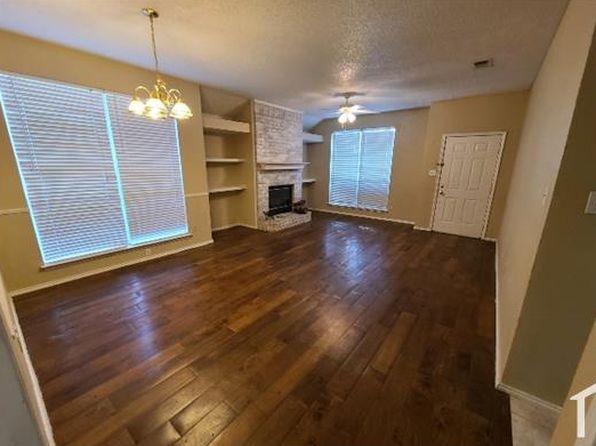 218 Birchwood Ln