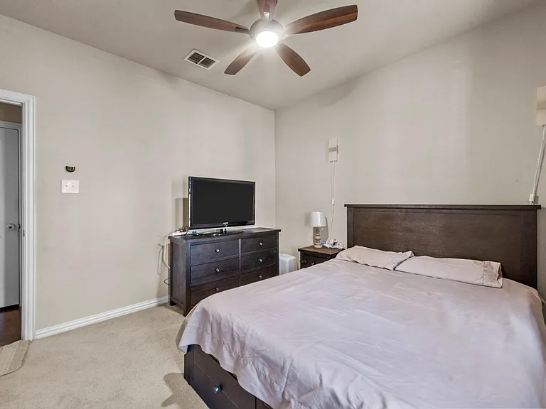 11620 Beach St — Photo 14
