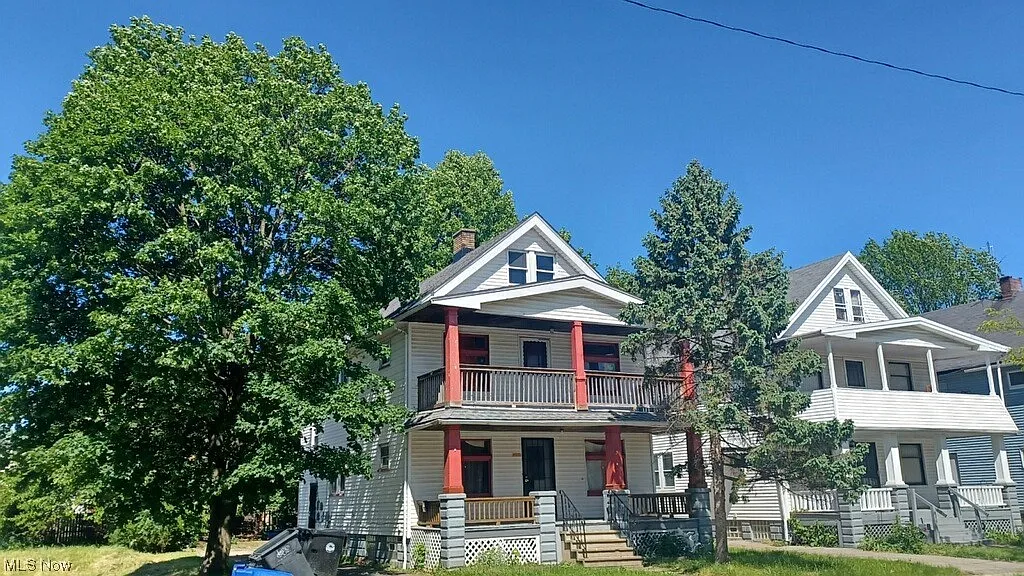 4082 E 143rd St photo 1