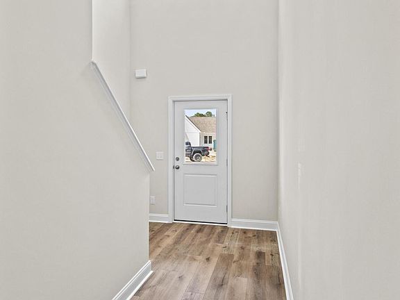 5th image of 821 Tupelo Tree Drive