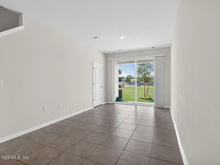 8210 Larose Rd — Photo 10