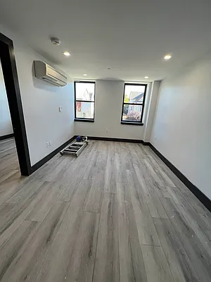 Rented by Delmark Realty LLC | media 20