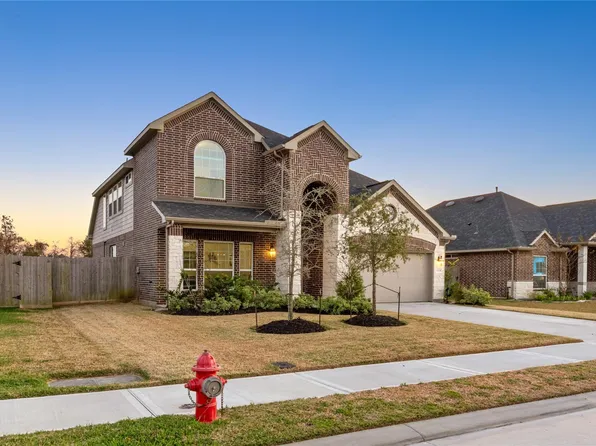 12114 Champions Forest Dr, Mont Belvieu, TX 77535