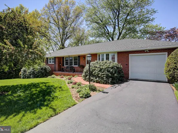 770 Joy Dr, Greencastle, PA 17225