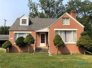 1124 S Reynolds Rd, Toledo, OH 43615