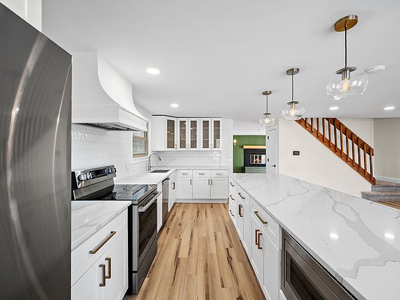 5th image of 2785 Frazier Ln