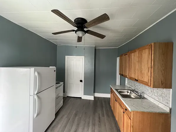306 3rd St Unit 2, Hanover, PA 17331