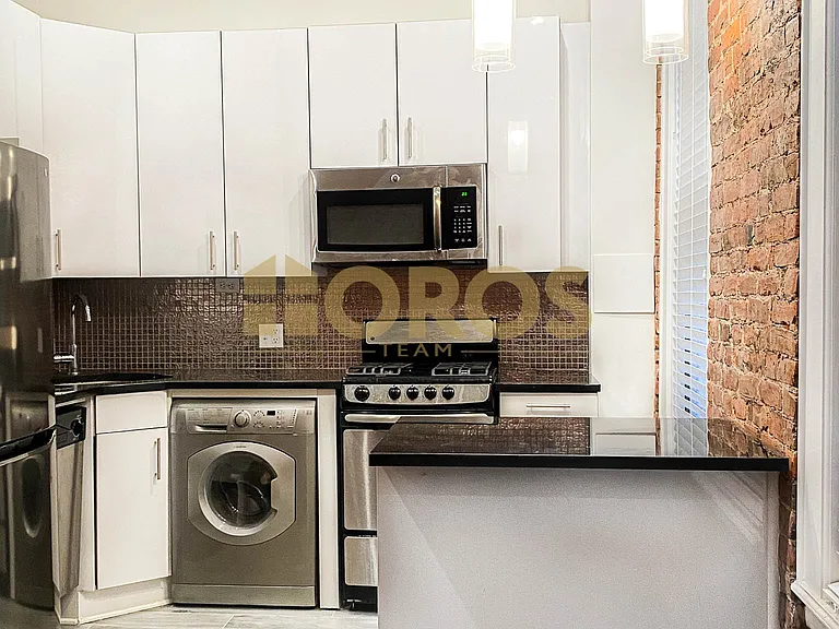 46 Grand St #1R — Photo 5