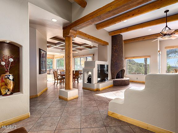 5th image of 1630 E Crimson Canyon Pl