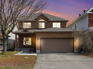 257 Stoneway Dr, Ottawa, ON K2G6E9