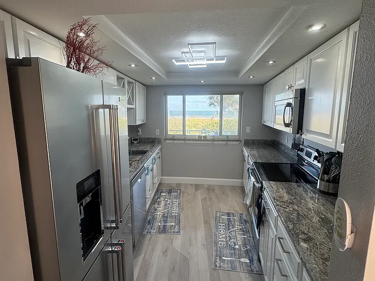 4850 Ocean Beach Blvd #205 — Photo 3