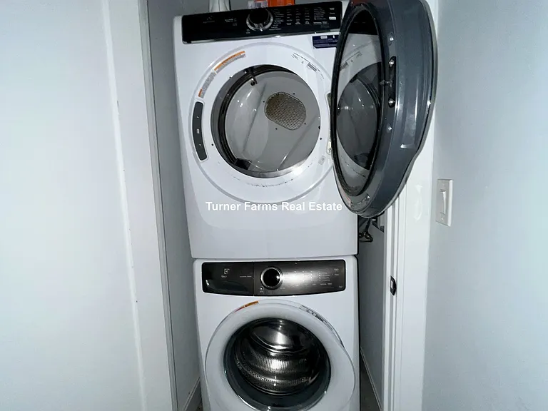 79 Linden St #2 — Photo 14