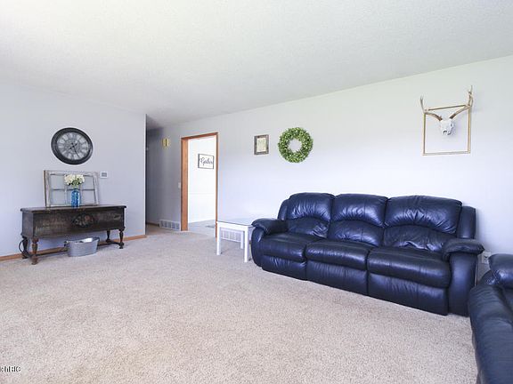 3rd image of 1275 110th Ave