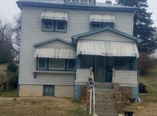 215 Maryland Ave, Shenandoah, VA 22849