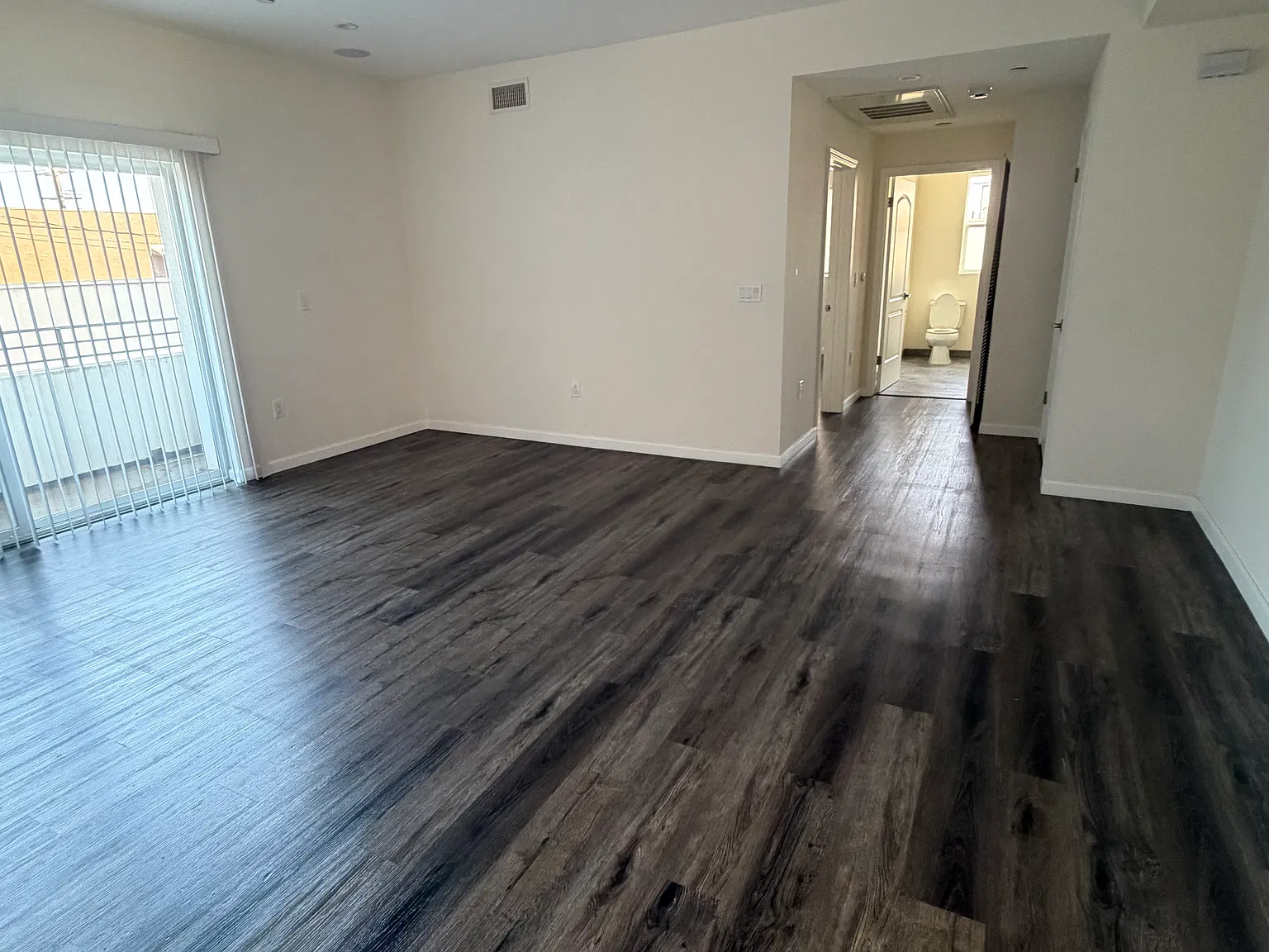 22769 Del Valle 1B 1B — Photo 2