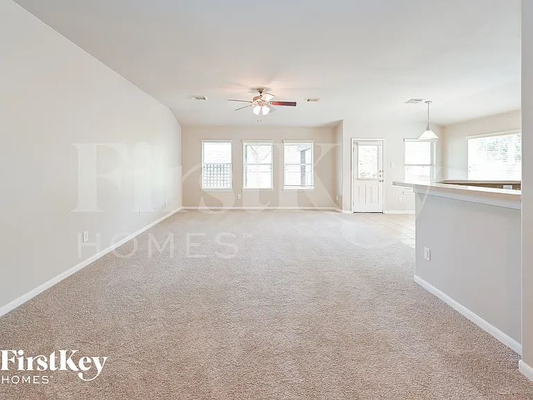 2729 Domenico Ln — Photo 2